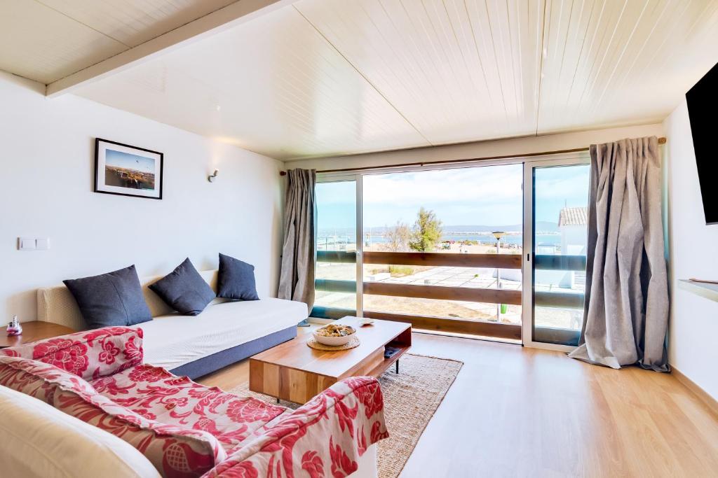Postel nebo postele na pokoji v ubytování Casa Ramiro T2 Paradisíaco entre o Mar e a Ria