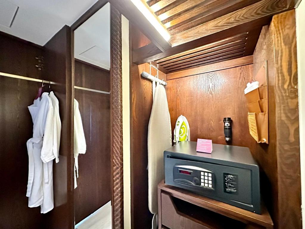 Premier Twin Room with Balcony and Garden View