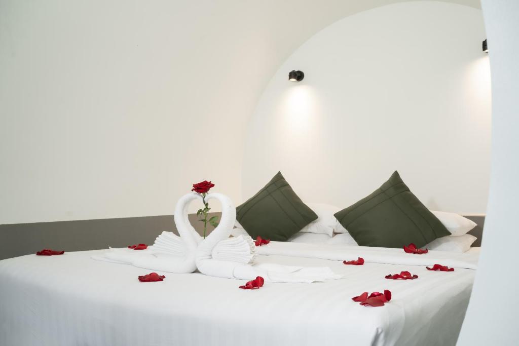 Postel nebo postele na pokoji v ubytování Family-Style 3-Bedroom Unique Villa by Tunnel