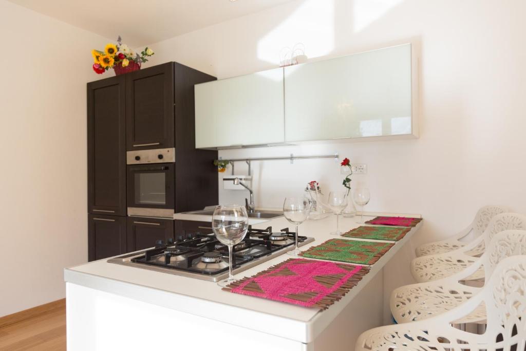 A kitchen or kitchenette at Guest House Le Acacie