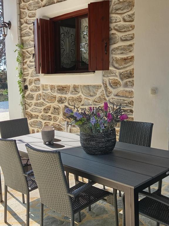 Aggelos Gardenhouse of Volos