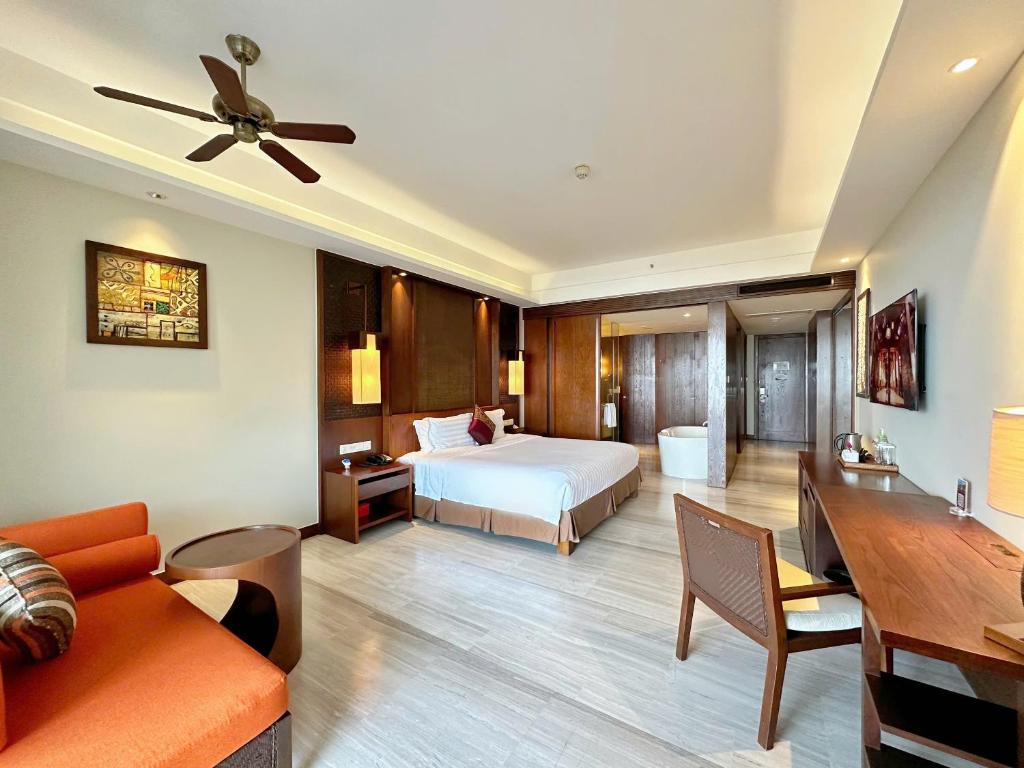 Premier Double Room with Balcony and Garden View