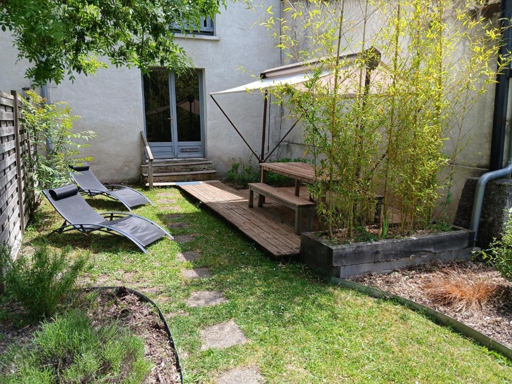 Ogród w obiekcie Camping des Tourbières - Gîtes
