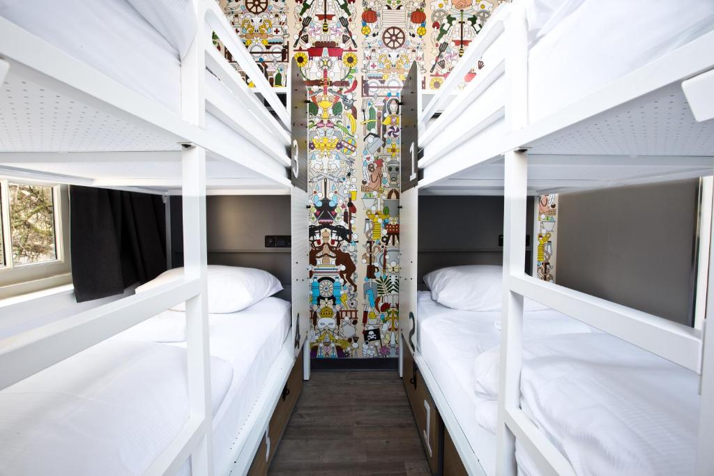 Generator Amsterdam - Bed In 4 Bed Dorm