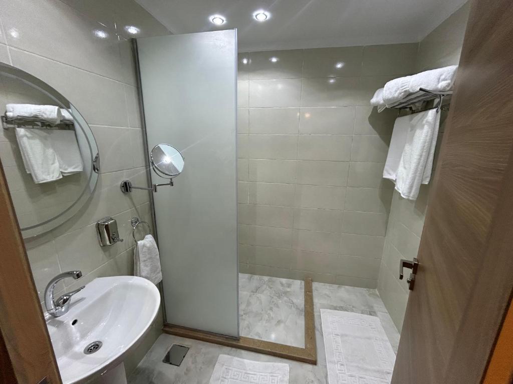 Koupelna v ubytování Stayline hotel apartments 5 mins from Cairo airport