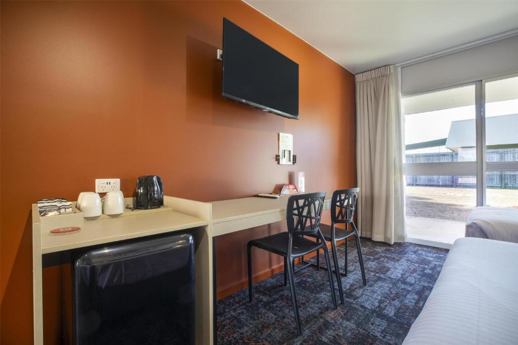 Nightcap at Dalrymple Hotel - Resim 31