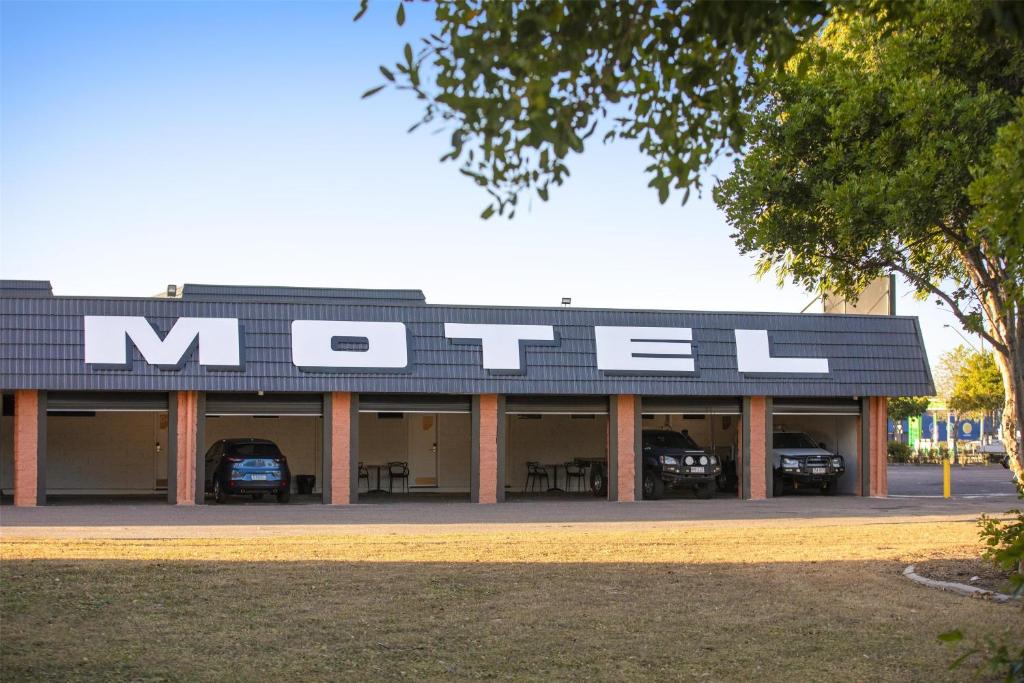 Nightcap at Dalrymple Hotel - Resim 37