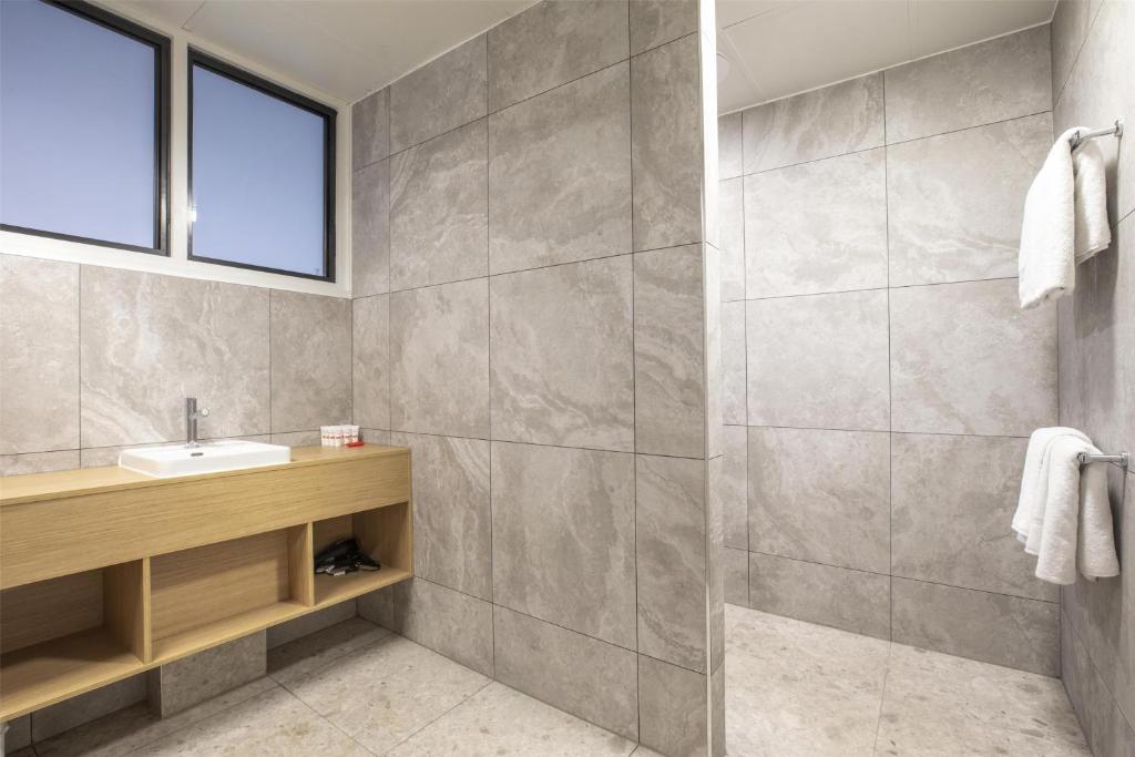 Nightcap at Dalrymple Hotel - Resim 41