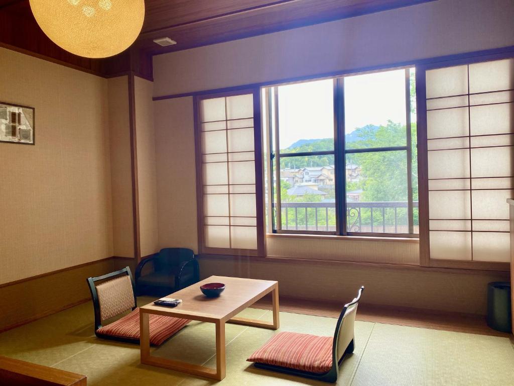 Posezení v ubytování Ogoto Onsen Yunoyado Komolebi