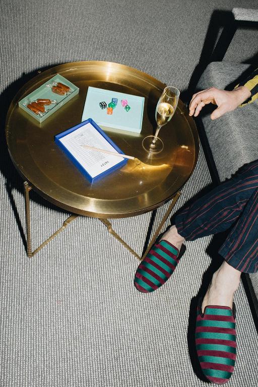 Hotel With Urban Deli - Resim 18