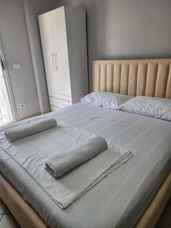Enis Apartaments