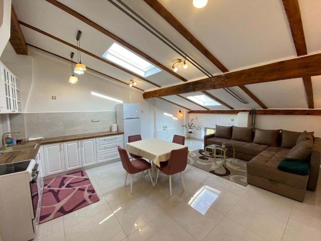 Χώρος καθιστικού στο Apartman Lili