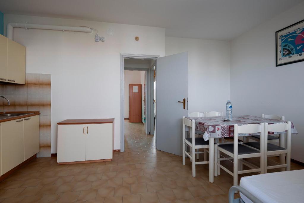 Kuchyň nebo kuchyňský kout v ubytování Belvedere Lido Adriano
