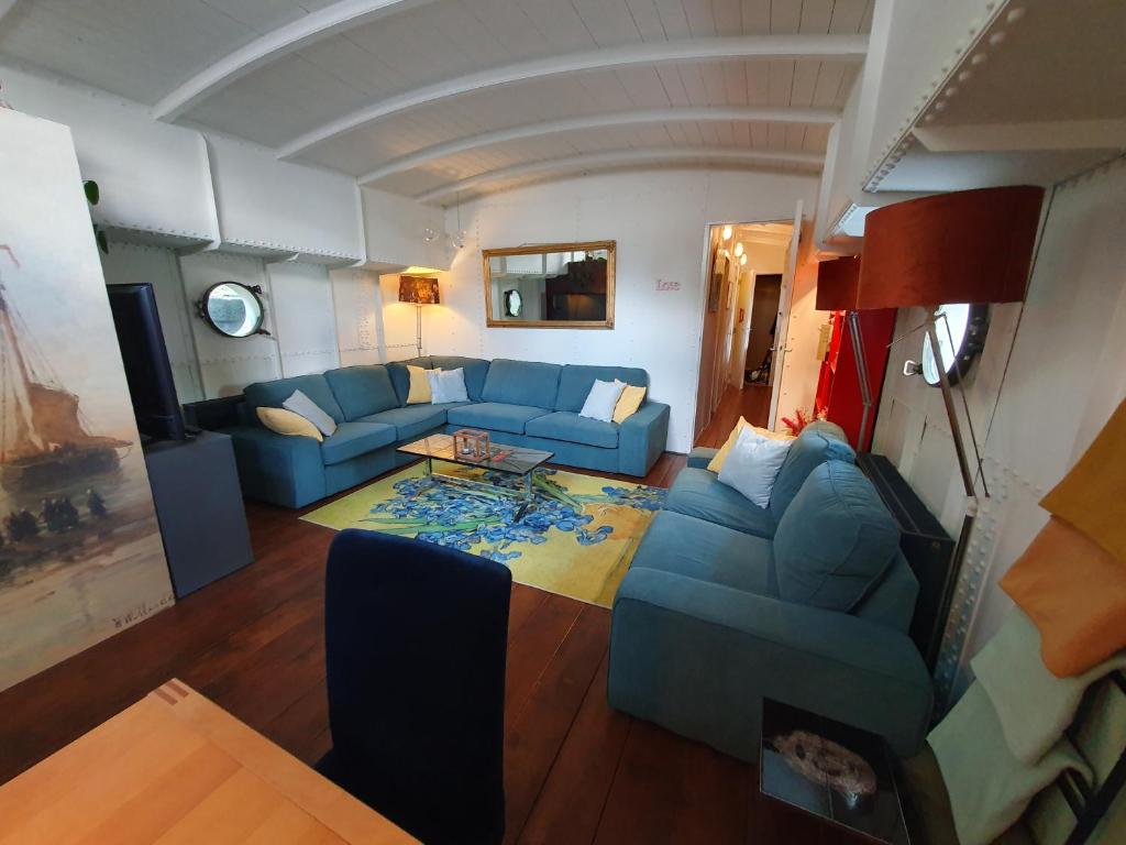 Houseboat holiday apartments Rotterdam - Superior Cabin On Boat