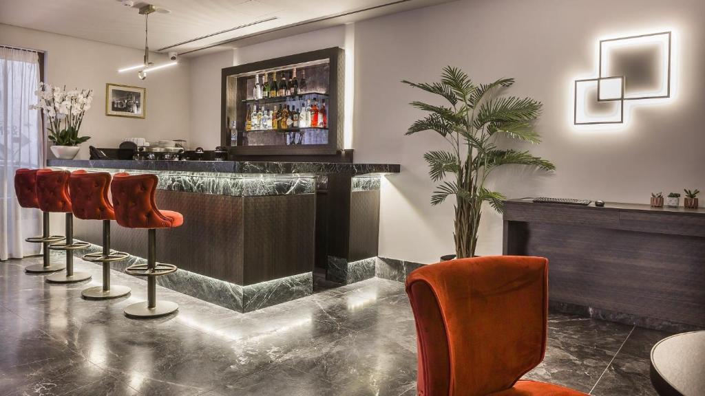 Hotiday Athens Acropolis - Resim 5