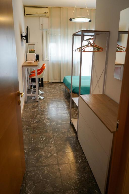 A kitchen or kitchenette at B&B La Dimora di Rosa