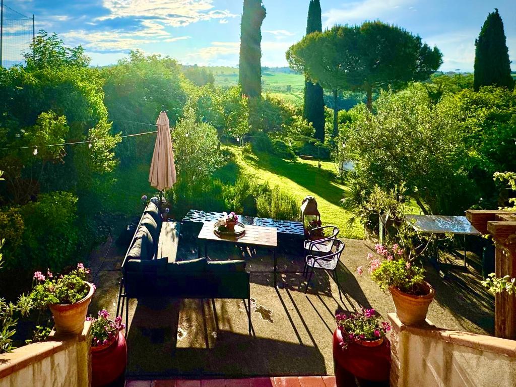 Zahrada ubytování Stunning Village Casa with Private Garden and Olive Grove