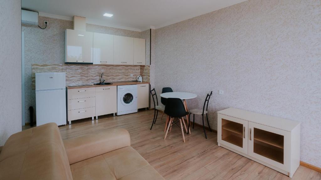 Kuchyň nebo kuchyňský kout v ubytování Villa Ikalto