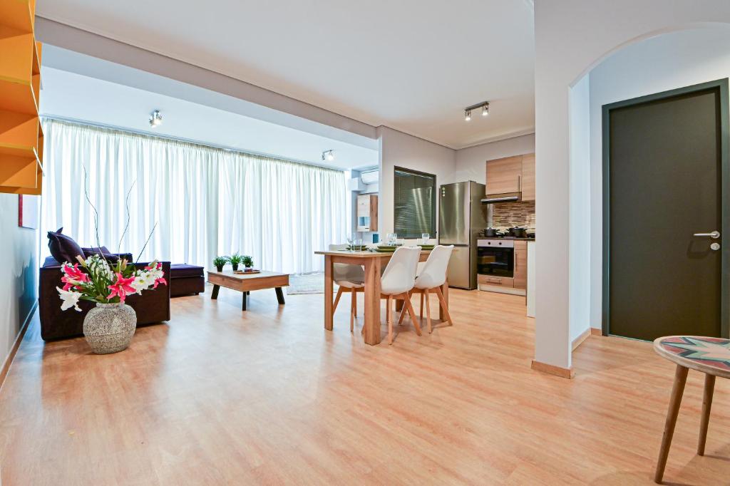 2 Bedroom Apartment near Piraeus Port B1