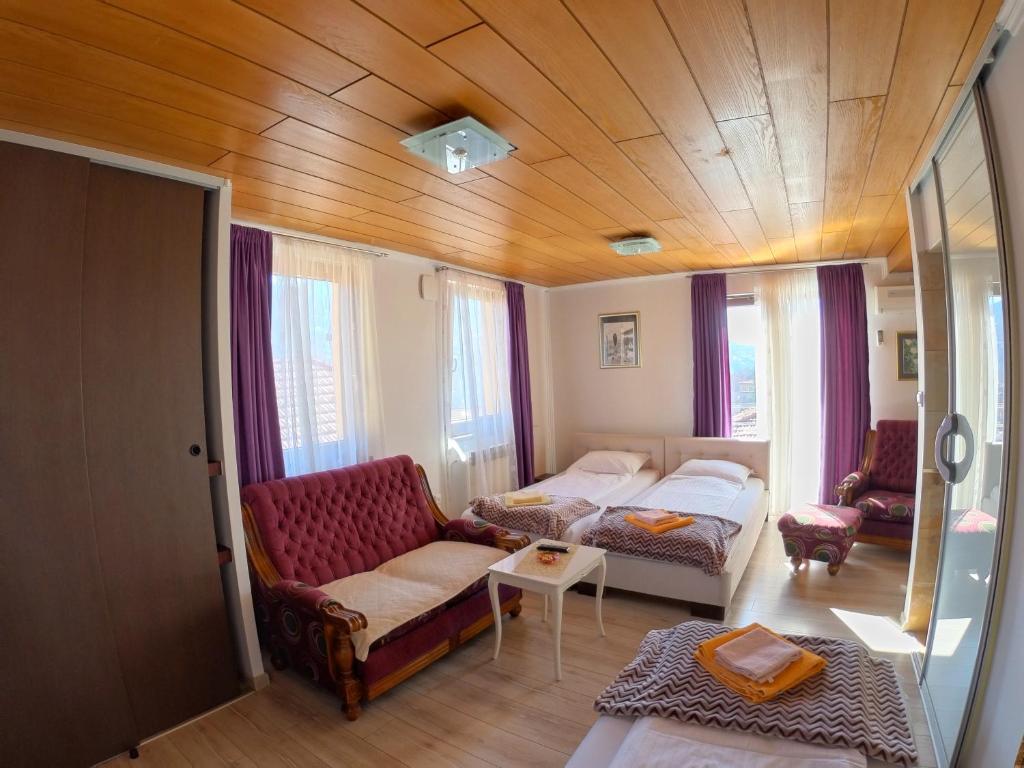 Voodi või voodid majutusasutuse Guest House Ćiro toas