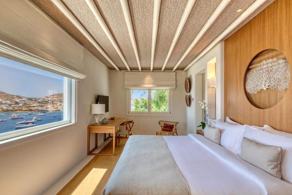 Postel nebo postele na pokoji v ubytování Santa Marina, A Luxury Collection Resort, Mykonos