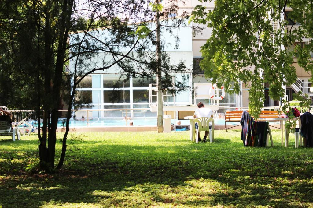 Hosté ubytování Hotel Hőforrás