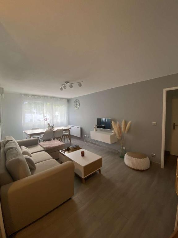 Photo de la galerie de l'établissement Appartement Evasion 2-4 personnes, à Cergy