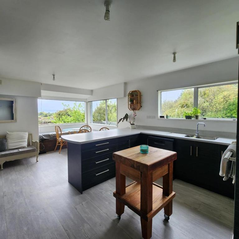 Home Away, Family Stay