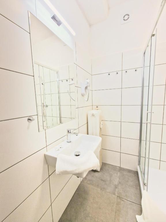 A bathroom at Princ next to President Palace