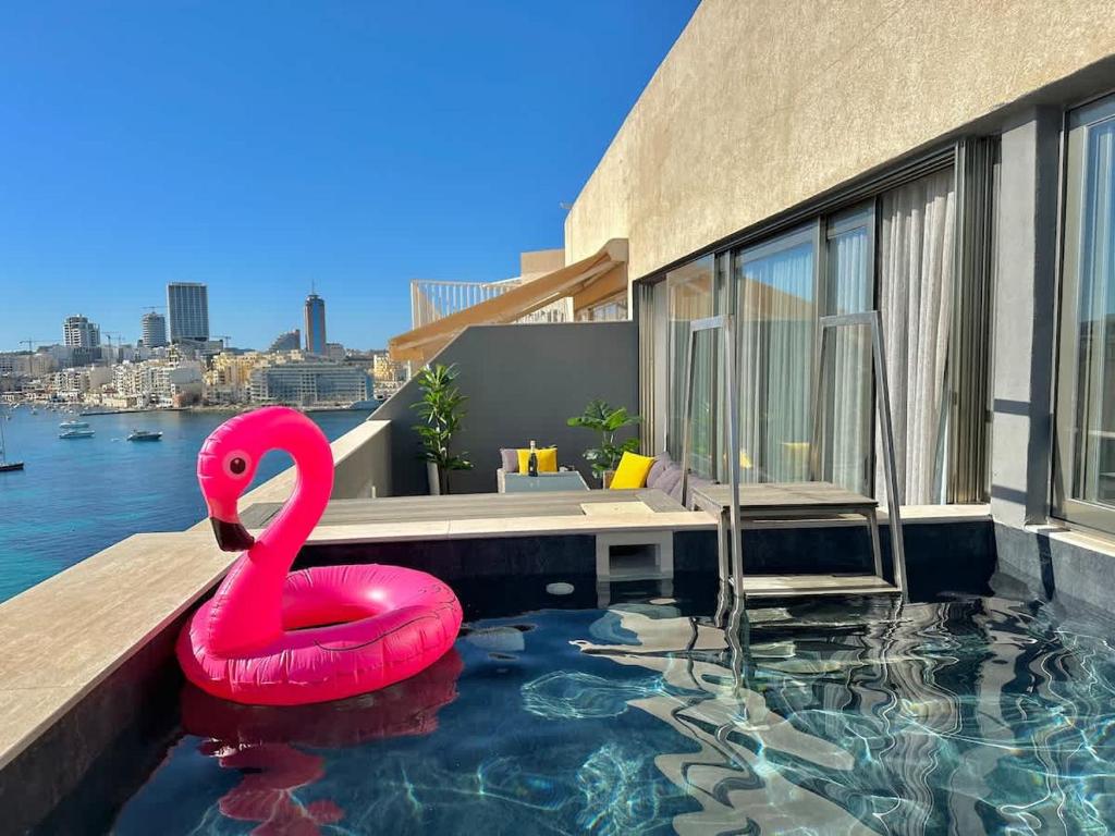 10 Best Hotels With A Private Pool in the US For A Luxury Retreat - Penthouse Suites With Private Pools