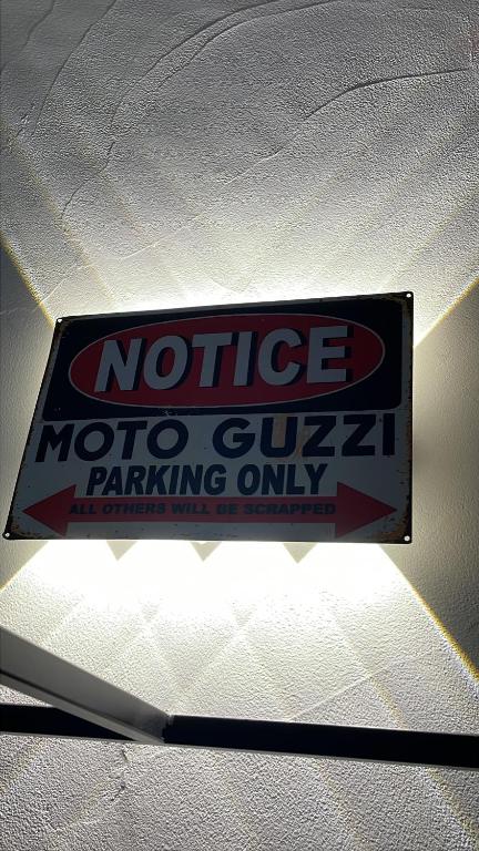 Certifikát, hodnocení, plakát nebo jiný dokument vystavený v ubytování Tati's Home Bikers