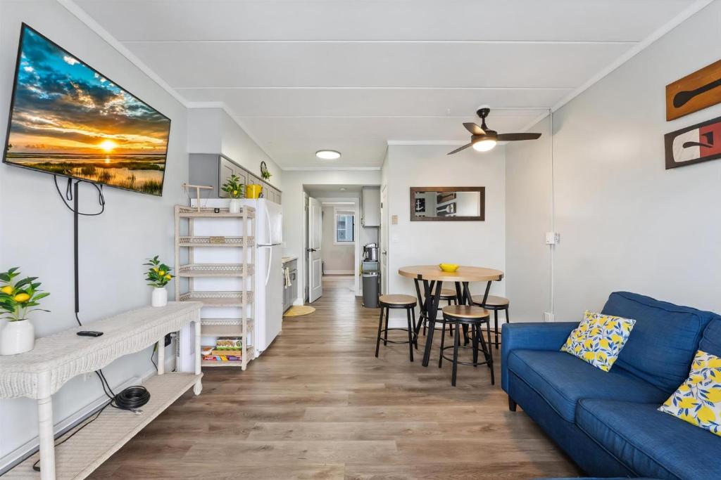 Χώρος καθιστικού στο 3201 Atlantic Ave, Unit 310