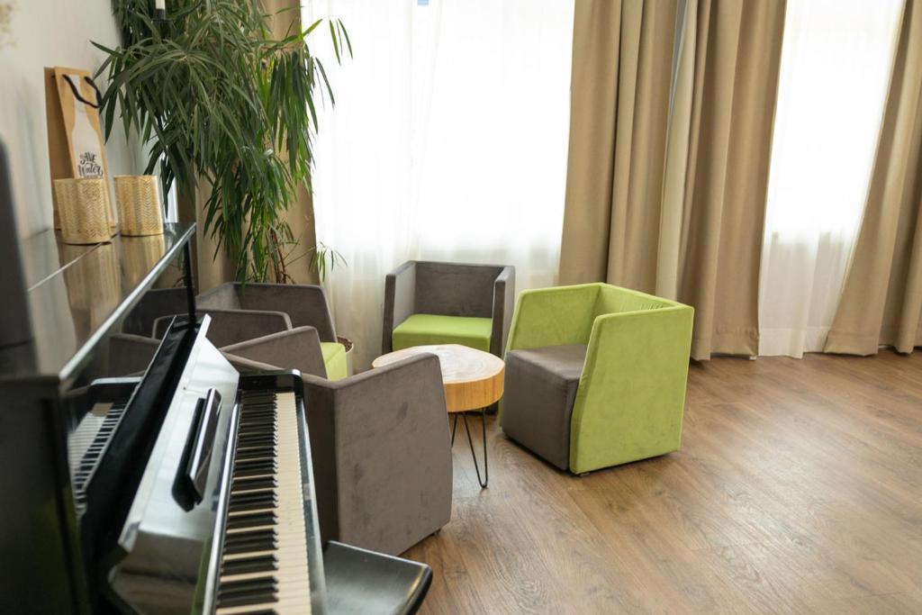 Fotografie z fotogalerie ubytování Hotel FÜNF10 v destinaci Netphen