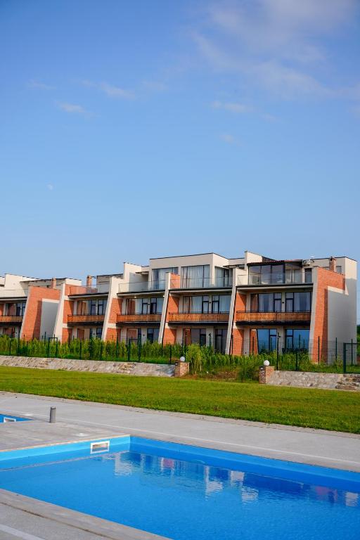 Bazén v ubytování Luxury Villas in Alazani Valley Residence nebo v jeho okolí