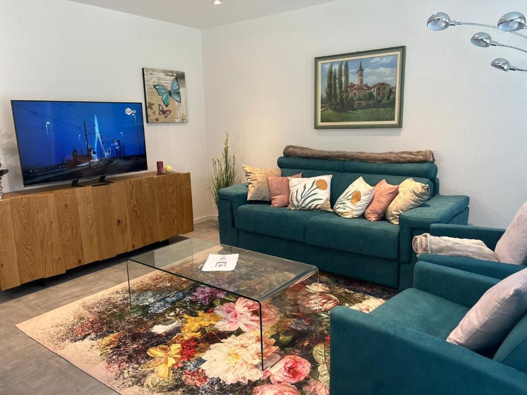 TV a/nebo společenská místnost v ubytování LabPark design Melano