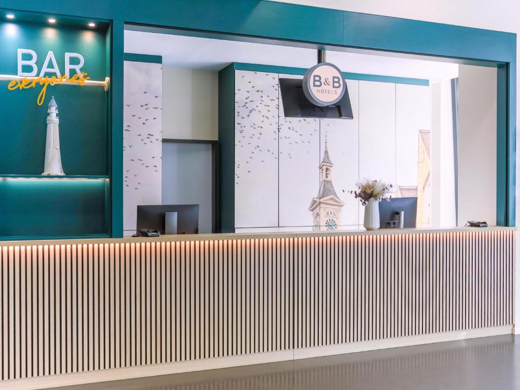 Lounge nebo bar v ubytování B&B Hotel Aalen