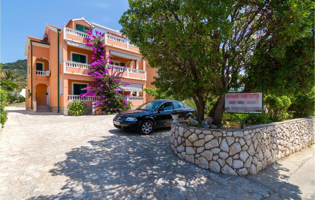 Amazing Apartment In Barbat Na Rabu
