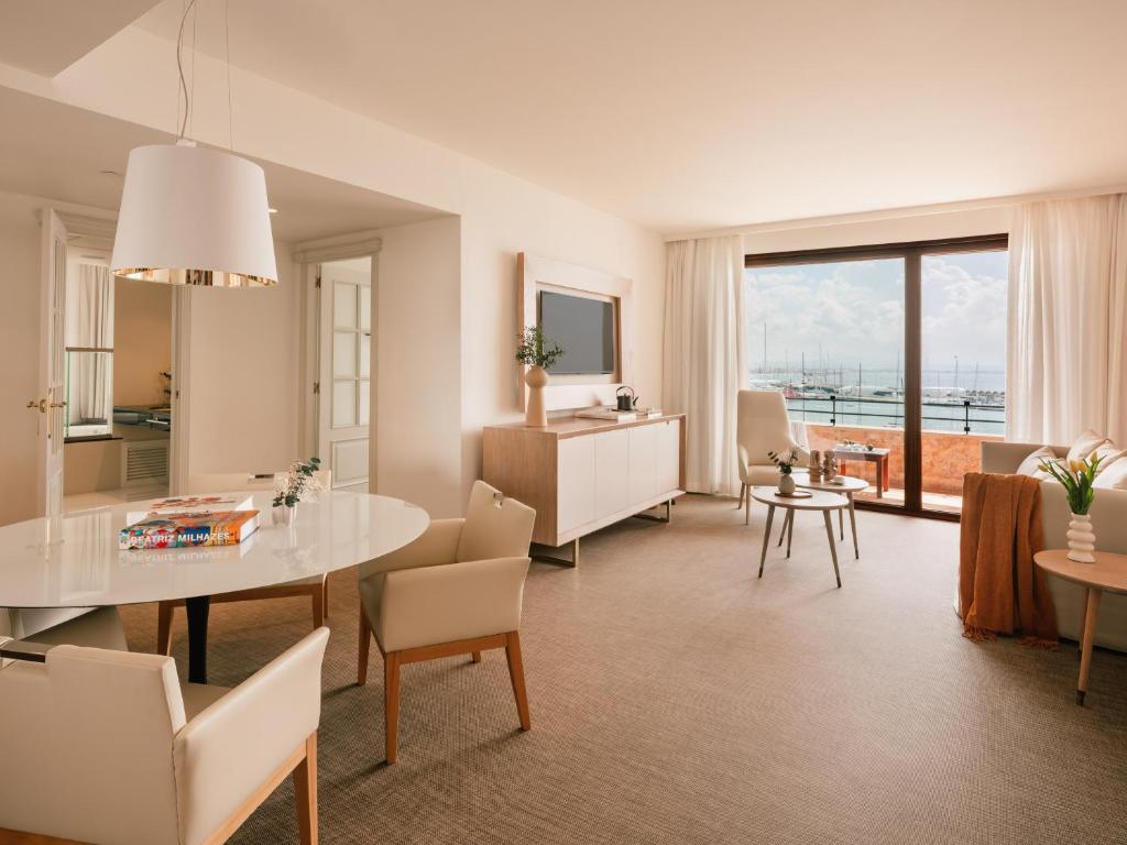 
Red Level Presidential Suite with Sea and Cathedral View
