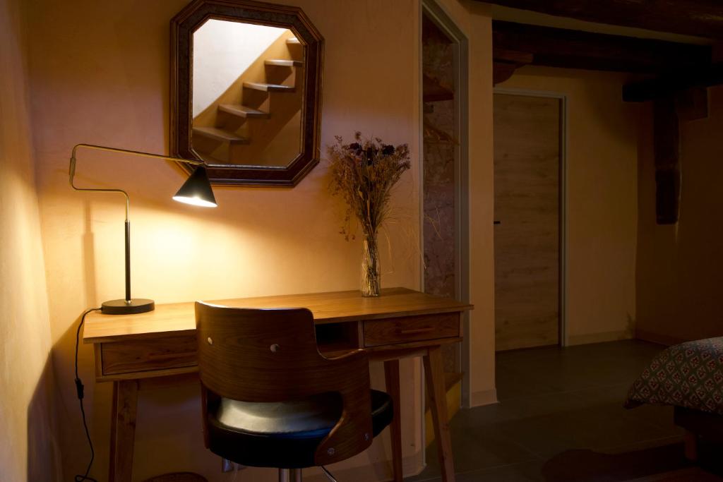 Central & Quiet, Full apart for 2 L'Escapade Fleurie – photo 11