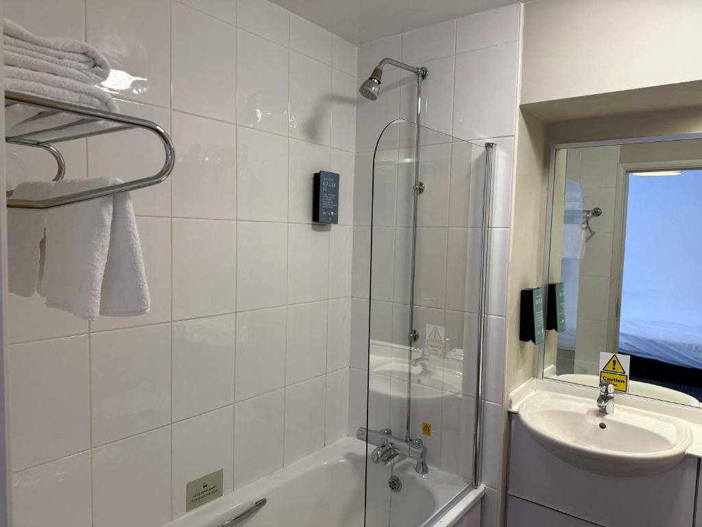 The Bowman by Greene King Inns - Resim 25