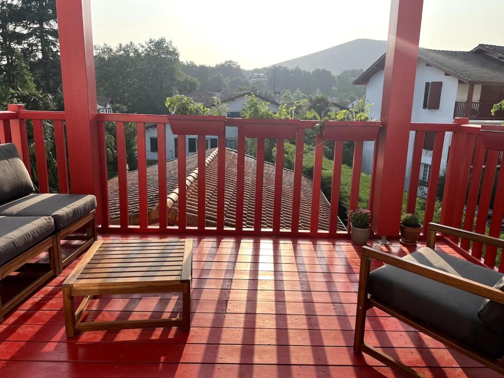 Photo de la galerie de l'établissement Large duplex, heart of village, à Ascain