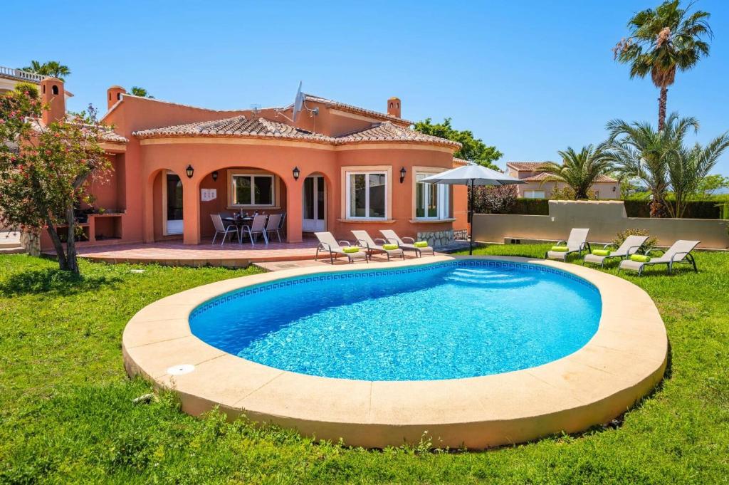 Villa Pomelo Blanco by Villa Plus