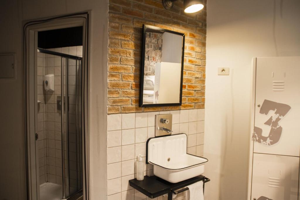 Room Ventura photo