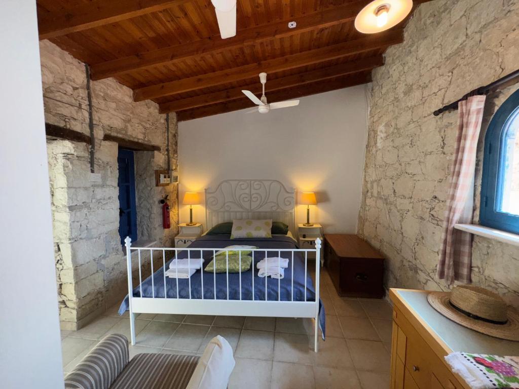 Postel nebo postele na pokoji v ubytování Cornaro House