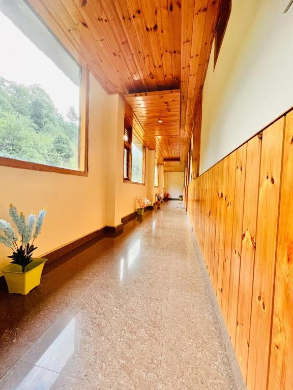 Fotografie z fotogalerie ubytování Hotel Himalayan Valley View Retreat - Best Selling Riverside Hotel in Manali v destinaci Manāli