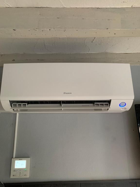 Hotel Entree - Canal View Bruges - Resim 12