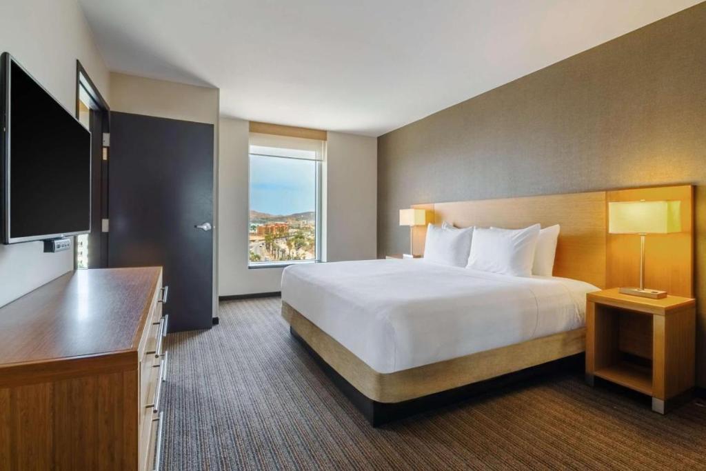 Hyatt Place Los Cabos