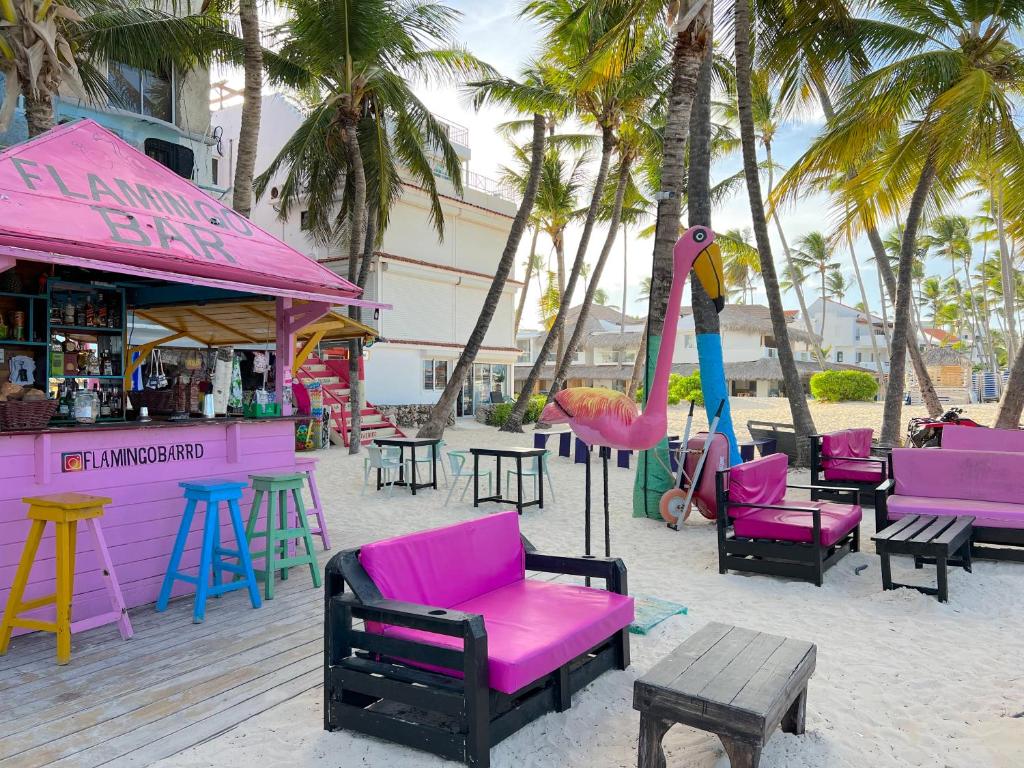 Fotografija u galeriji objekta OLAS DEL CARIBE - VACATION SUITES with ROOFTOP POOL - PLAYA LOS CORALES u Punta Kani