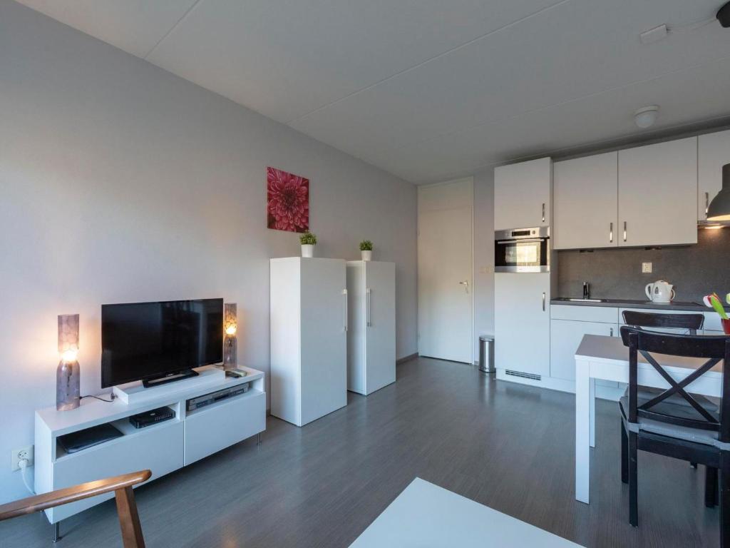 Kuchyň nebo kuchyňský kout v ubytování Apartment in Callantsoog near the Beach