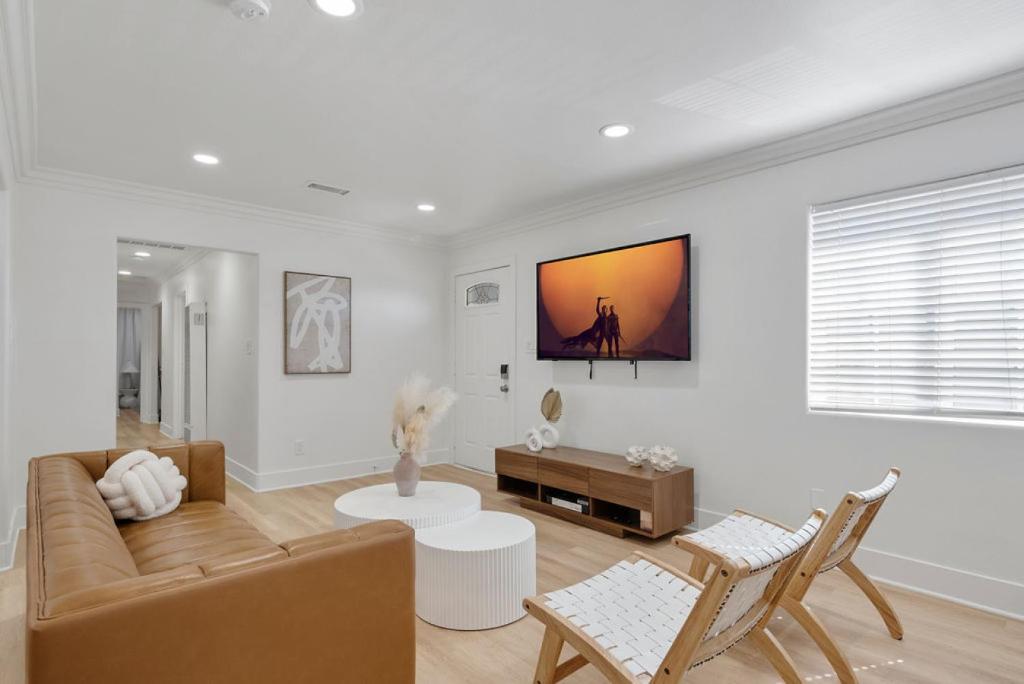 Fresh Look at Scandinavian Design Top Unit Games Sleeps 10 Los Angeles Updated